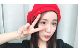 平祐奈、ベレー帽のJKポーズ公開!ファン「カワイイ」と注目 画像
