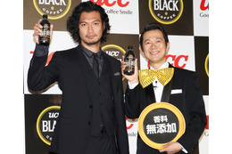 青木崇高、洋服を着ているアキラ100%に気付かず! 画像