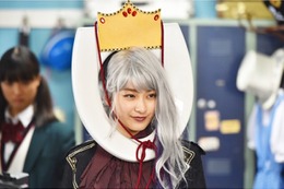 平祐奈、銀髪に便器をかぶる衝撃の姿公開! 画像
