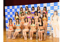 「ミスマガジン」候補15名の美女がキュートなビキニで集結! 画像