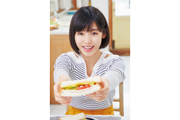 白石聖、本日発売の『スピリッツ』で表紙&グラビアに挑戦 画像
