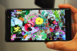 au 2018夏モデル「Xperia XZ2 Premium」「Galaxy S9+」の印象は？