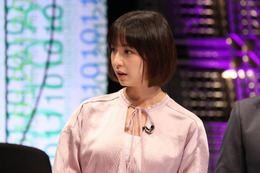 篠田麻里子、突然睡魔に襲われる悩み告白! 画像
