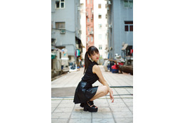 上坂すみれ、初の海外ロケで撮影したジャケット&最新アー写を公開 画像