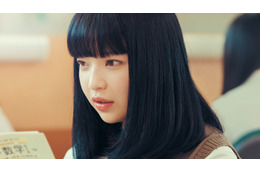 一度見たら忘れられないダンス!栄光CM「のびしろガール」の女の子は誰? 画像