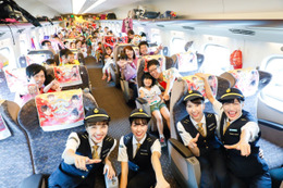 ももクロ新幹線、満員御礼!メンバーが車掌や車内アナウンスにも挑戦 画像