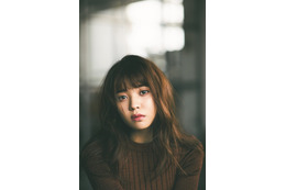 欅坂46・小林由依が『with』の専属モデルに就任! 画像
