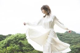 元AAA・伊藤千晃、ソロで音楽活動をスタート!ファンからは歓喜のコメント 画像