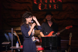 島谷ひとみ、デビュー20周年ライブでニューアルバム発売&ツアーを発表! 画像
