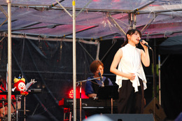 家入レオ、地元太宰府天満宮で「めざましライブ」出演! 画像