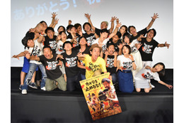 『カメラを止めるな!』が観客動員100万人突破!記念舞台挨拶に上田監督、キャストら登壇 画像