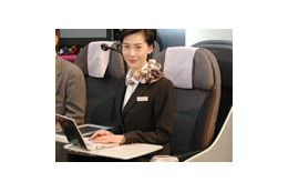 JAL、飛行機内インターネット接続サービスの体験イベントを開催 画像