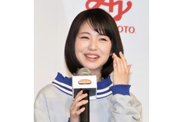 浜辺美波の三つ編み姿にかわいいの声多数! 画像