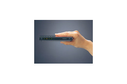 世界最薄25mm! バッファロー、ごく薄ボディの無線LANブロードバンドルータ——子機セットも 画像