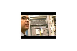 【ビデオニュース】100G光伝送システムをデモンストレーション——ノーテルネットワークス 画像