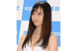 ミス週刊少年マガジン・岡田佑里乃、バストラインセクシーなグラビアアザーカット公開! 画像