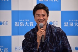 原田龍二、トークイベントに浴衣で登場！温泉愛について語る 画像