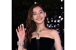 新木優子、板野友美からの誕生日サプライズに感激「ありがとう だいすき」 画像