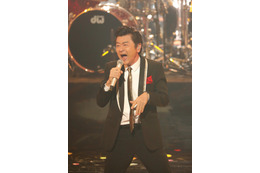 サザン、『紅白』で名曲2曲を披露!最後は出演者全員と大団円 画像