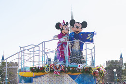 東京ディズニーリゾート、ミッキー&ミニーが着物姿で新年のあいさつ 画像