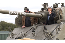 元NHKアナウンサー・登坂淳一、戦車砲で過去の自分と決別!“ある物”を爆破することに…… 画像