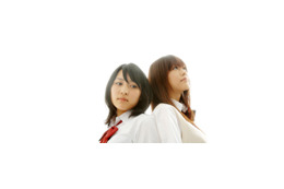 キスした後にクールな表情!? 黒川芽以&桐谷美玲が制服姿で語る 画像