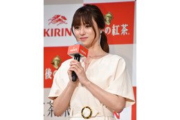 【昨日のエンタメニュース】深田恭子、美脚チラリ／関根優那のセクシーな洗濯ばさみショット 画像