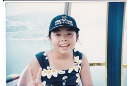 渡辺直美、小学5年生当時の写真に「歯デカwwww」 画像