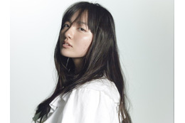 湖池屋CMで圧倒的歌唱力披露の鈴木瑛美子がメジャー・デビュー決定! 画像