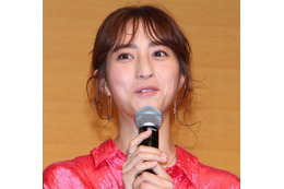 堀田茜、初主演映画で「コスプレしながら監禁されるシーンが大変でした…」 画像