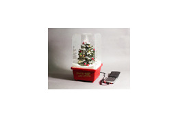 クリスマス恒例！　イーレッツの「線メリ」にソーラーパネル充電器をセット 画像