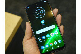 モトローラ、ミッドレンジ価格にフォーカスした「moto g7」シリーズ3機種 画像