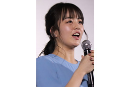 伊原六花、20歳のバースデーを共演者がサプライズでお祝い「すっごく嬉しい!」 画像