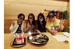 DJ KOO、妻の誕生日をお祝い!バラのケーキも登場し「最KOOな一年に!!」 画像