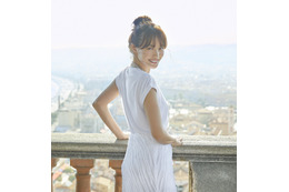 奇跡の40歳!蛯原友里フォト&スタイルブックが2冊同時リリース決定 画像