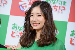 足立梨花、海の日にあわせSNSにセクシーショット公開! 画像