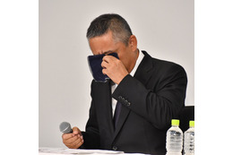 吉本興業の岡本社長が会見、宮迫・亮への契約解約の撤回と減俸50%を発表 画像