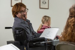 車椅子の風刺漫画家の実話描いた『ドント・ウォーリー』DVD・ブルーレイ発売決定 画像