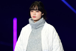【TGC 2019】欅坂46平手友梨奈、TGCにサプライズ登場&微笑みも 画像