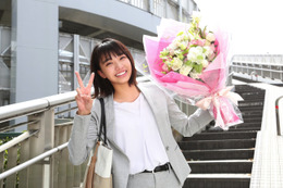 坂ノ上茜、月9ドラマ『監察医 朝顔』クランクアップで涙…! 画像