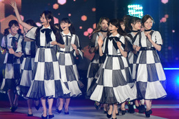 【昨日のエンタメニュース】乃木坂46、ガルアワでパフォーマンス/大石絵理、初のセミヌード写真集に自信 画像