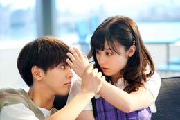 「ああああああ」「やばい」片寄涼太が橋本環奈に“鼻かじキス”するシーンにファン絶叫! 画像