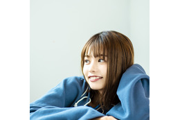 足立佳奈、配信シングルを本日2曲同時リリース! 画像