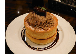 こりゃ、うめぇな!星乃珈琲店の「栗のスフレパンケーキ」を食べてみた 画像