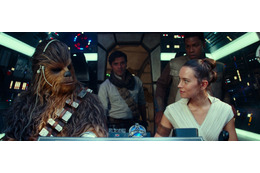 新旧キャストが登場!42年の歴史感じる「スター・ウォーズ」特別映像が公開 画像