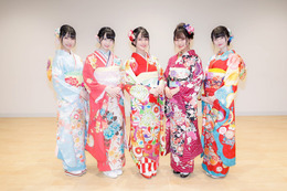 =LOVEと≠MEの新成人メンバー、合同成人式で華やかな振袖姿披露 画像