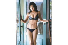 大原優乃、ジム通いでボディがさらに進化!成果見せるビキニカットを公開 画像