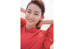 「原色美人キャスター大図鑑」が発売に!皆藤愛子、川田裕美らTVと違う素顔みせる 画像
