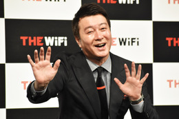 加藤浩次、CM発表会に登場!新型コロナ騒動で報道陣気遣い 画像