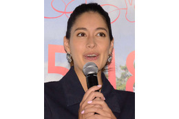 森泉、妹が寝ているときに勝手にピアスを開けた!? 画像